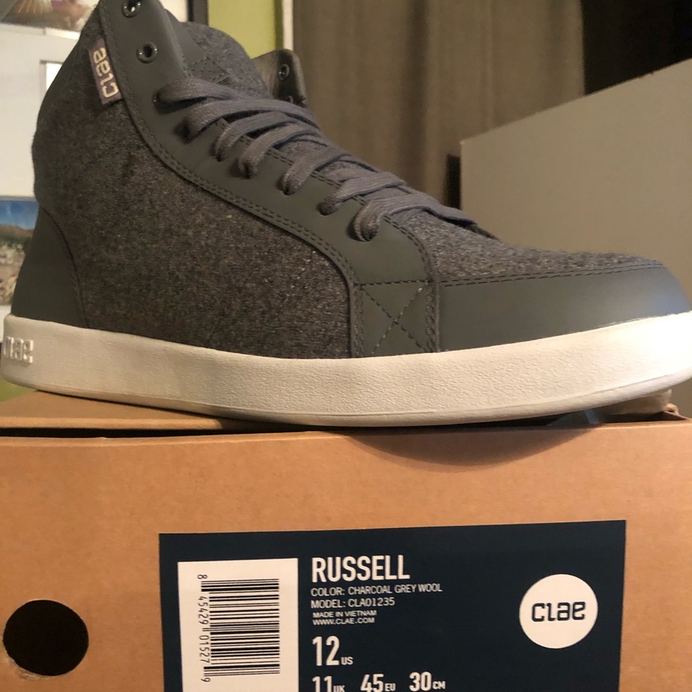 Clae Russell sz 12 Grey never worn
